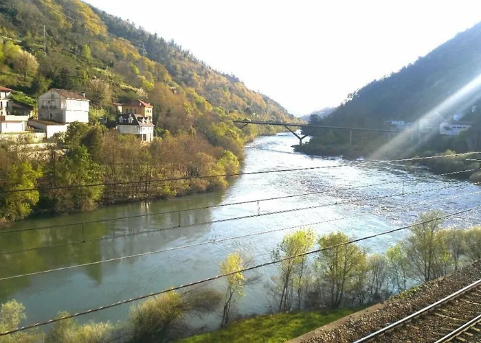 Casa Alpargateiro * Os Peares